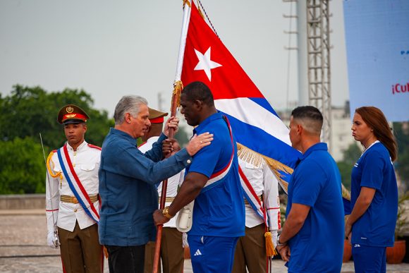 abanderan-a-las-delegaciones-cubanas-olimpicas-y-paralimpicas-para-los-juegos-de-paris-2024