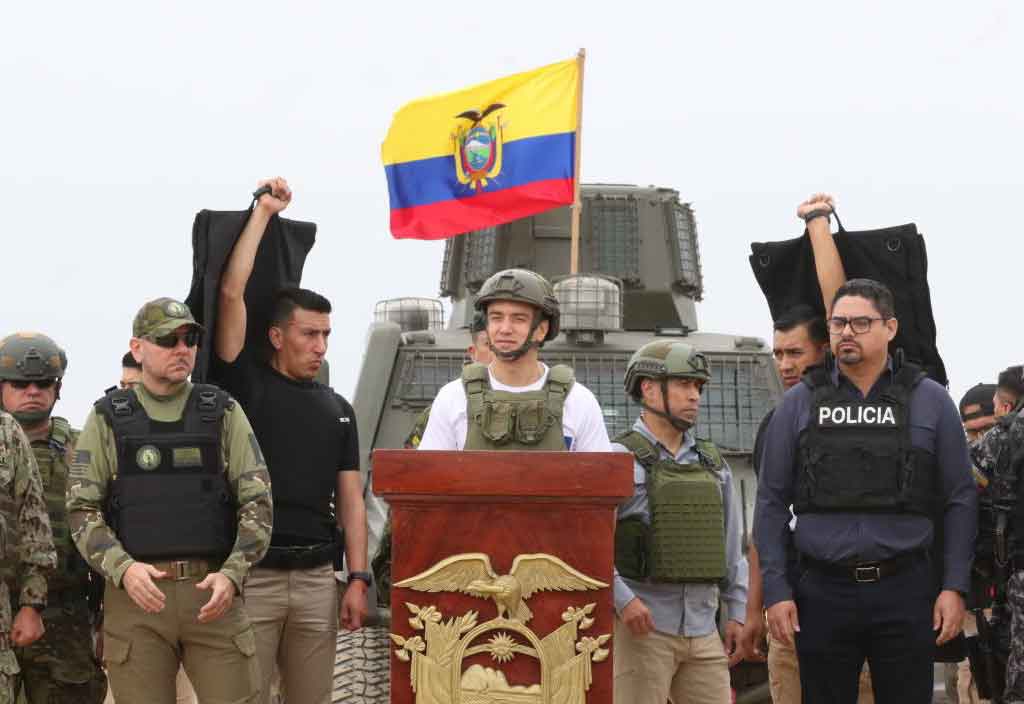 presidente-de-ecuador-llega-a-duran-con-fuerza-militar-para-combatir-la-inseguridad