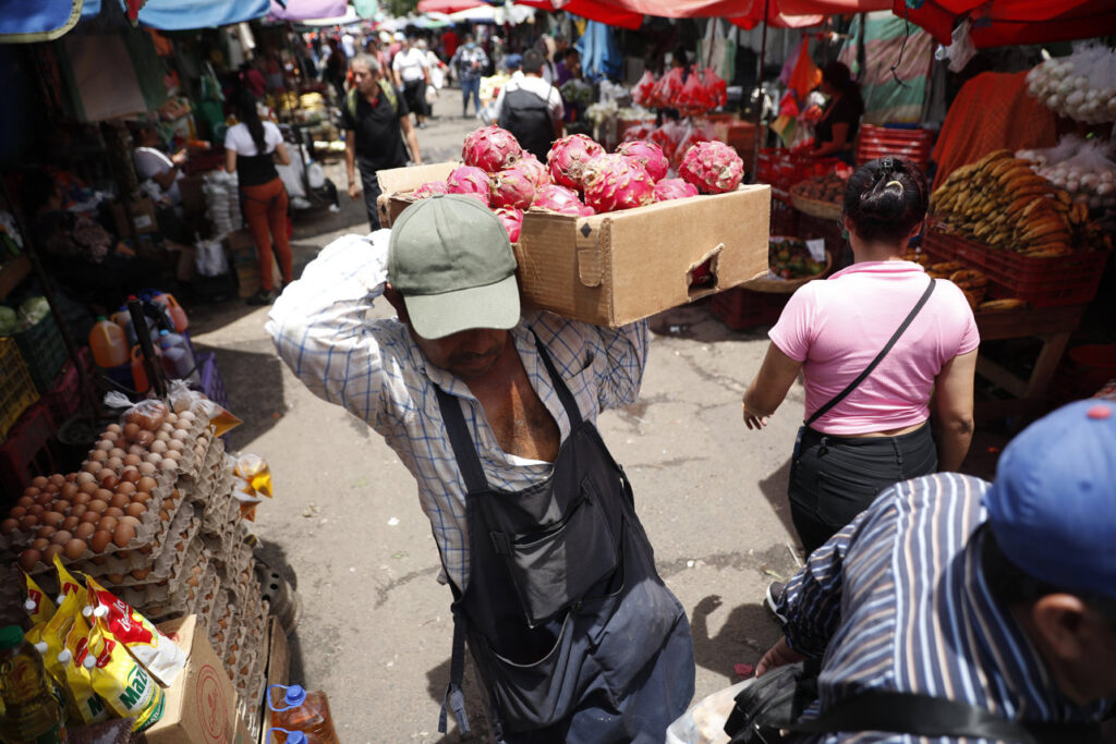 el-salvador:-aprueban-ley-que-suspende-por-10-anos-aranceles-a-varios-alimentos