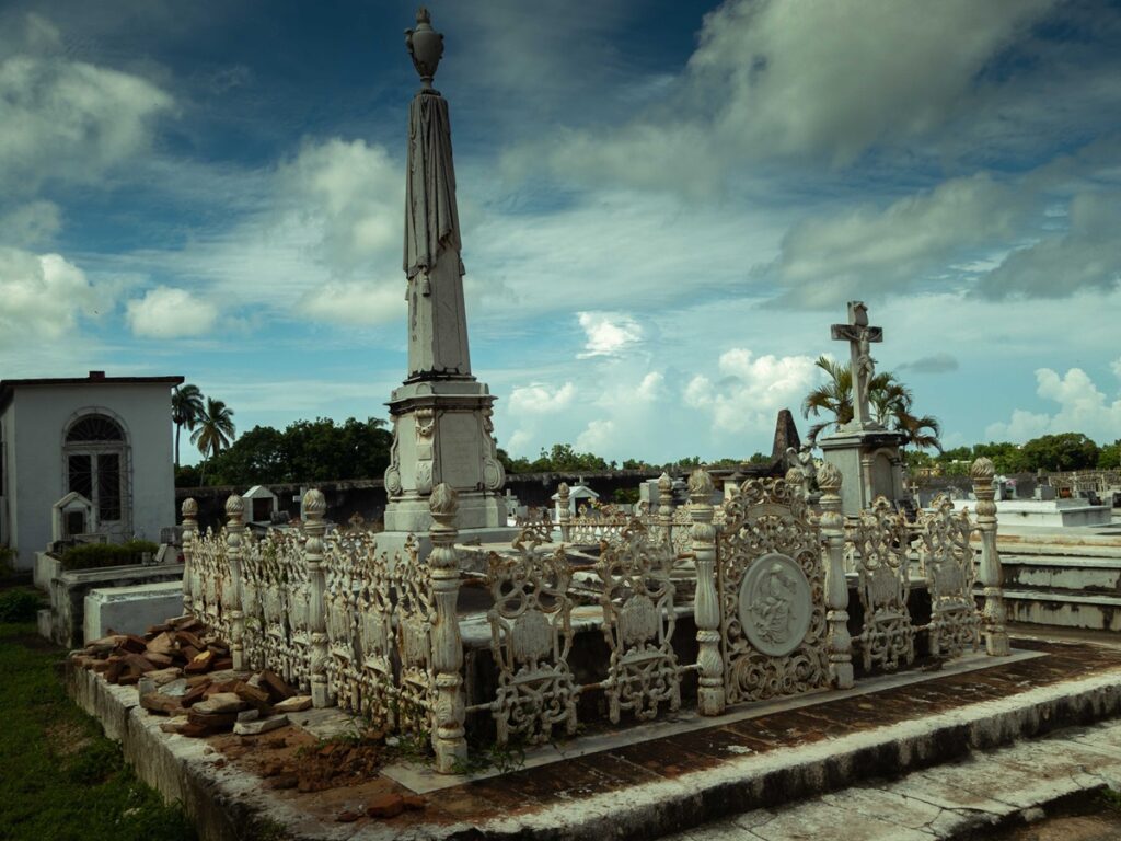 cementerio-nuestra-senora-de-la-salud