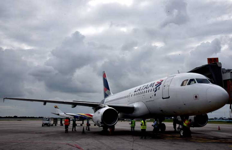 aerolinea-chilena-latam-suspende-vuelos-hacia-venezuela