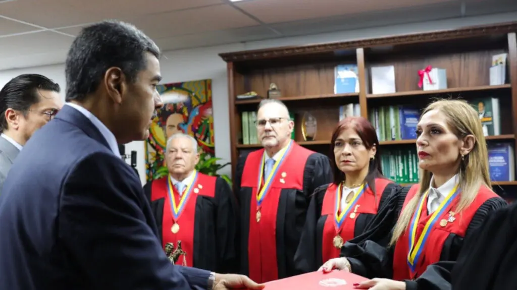 maduro-interpone-recurso-de-amparo-ante-la-sala-electoral-del-tribunal-supremo-de-justicia