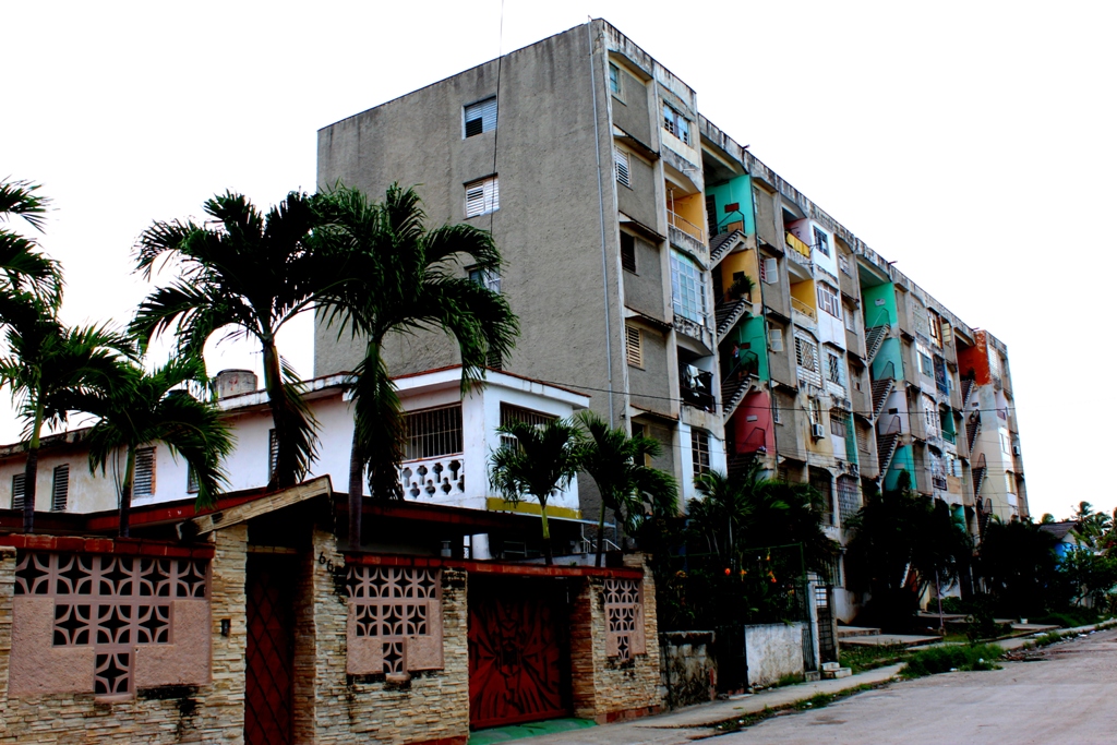 cuba’s-housing-brigade-projects-of-the-1970s-and-1980s