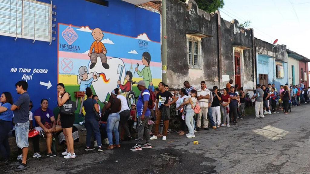 cuban-migrants-are-anxiously-waiting-in-chiapas-to-request-their-cbp-one-appointments