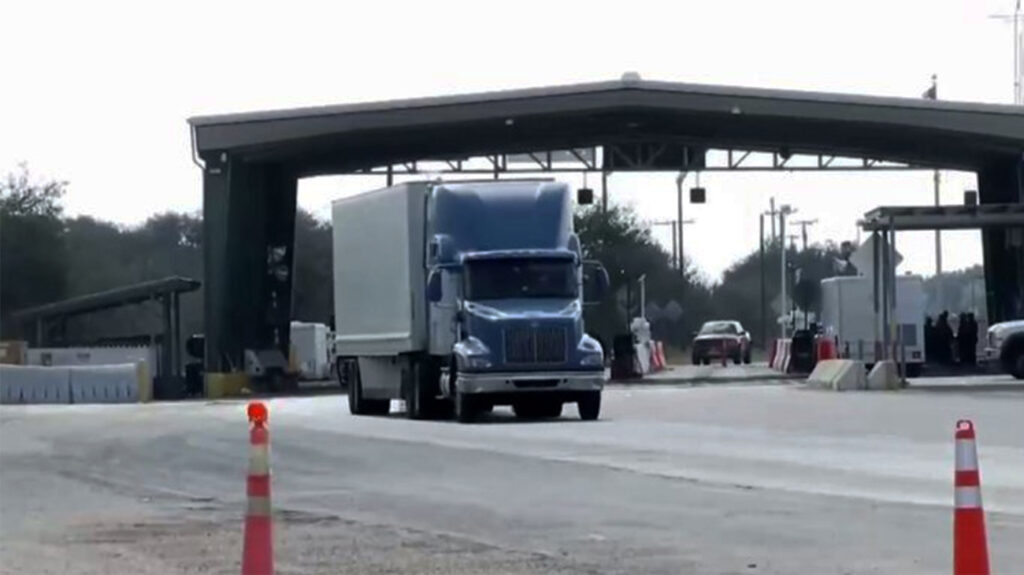 a-cuban-truck-driver-is-accused-of-being-a-‘coyote’-in-texas;-he-could-spend-five-years-in-prison