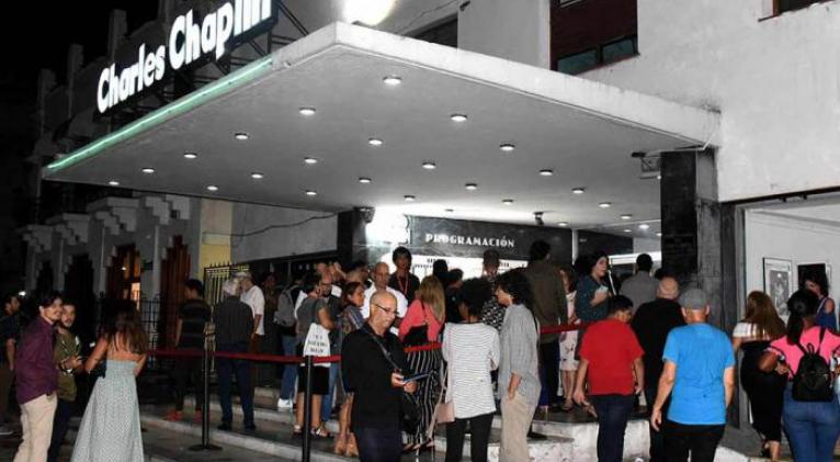 cuban-iconic-cinema-reopens-its-doors-with-a-tribute-to-fidel-castro