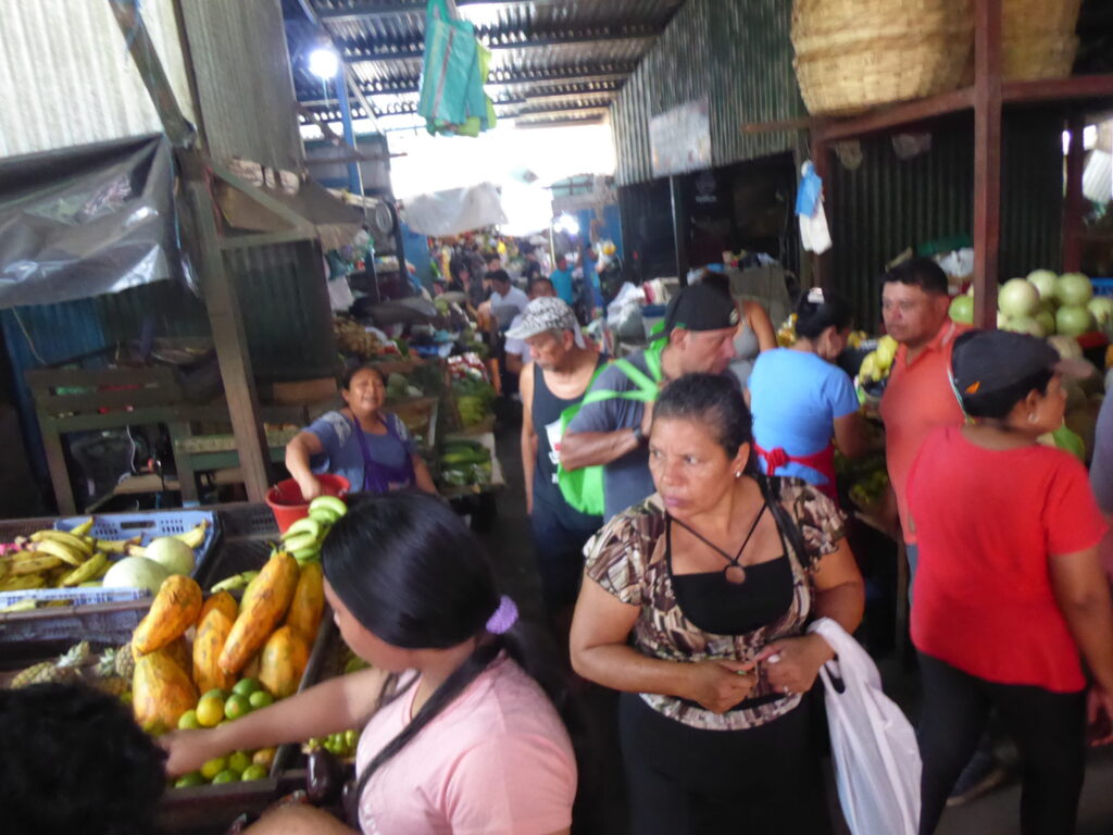 managua’s-roberto-huembes-and-oriental-public-markets