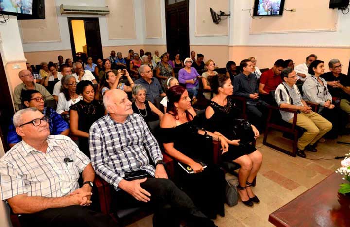 realizan-homenaje-postumo-a-bisnieta-de-juan-gualberto-gomez