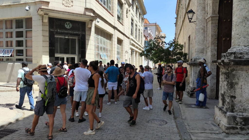 the-debacle-of-tourism-in-cuba-continues,-with-a-14-percent-decrease-in-july