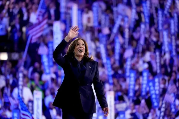 kamala-harris-triunfa-en-la-convencion-democrata-de-estados-unidos