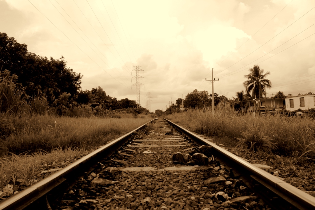 the-passage-of-the-train-in-cuba