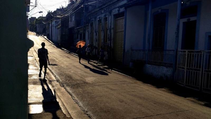 apagones-en-cuba:-autoridades-hablan-de-“mejoria”-ante-escepticismo-de-la-poblacion