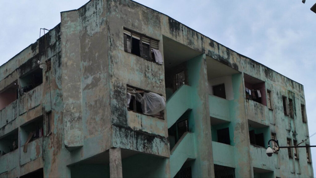 ruin-and-neglect,-the-latest-images-of-havana-provoke-pity-rather-than-pride