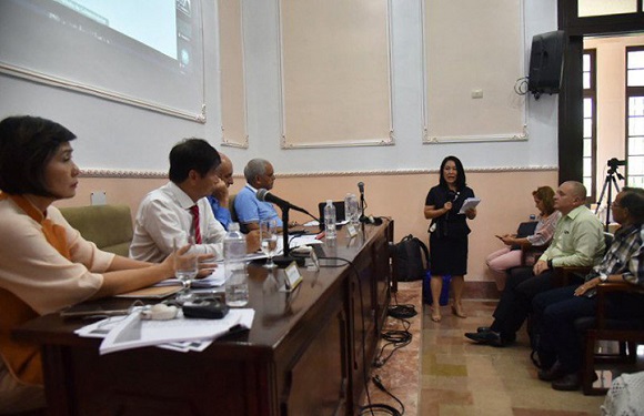 vietnam-and-cuba-address-new-media-management-models