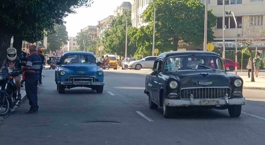 el-sueno-de-tener-un-auto-en-cuba,-de-las-prohibiciones-al-bolsillo