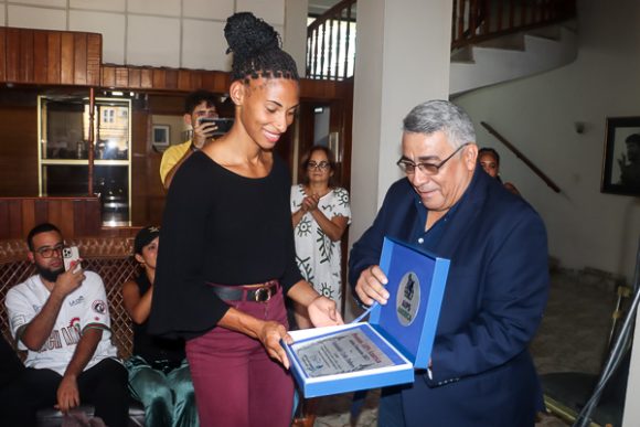 cuban-canoeist-yarisleidis-cirilo-receives-aips-america-award