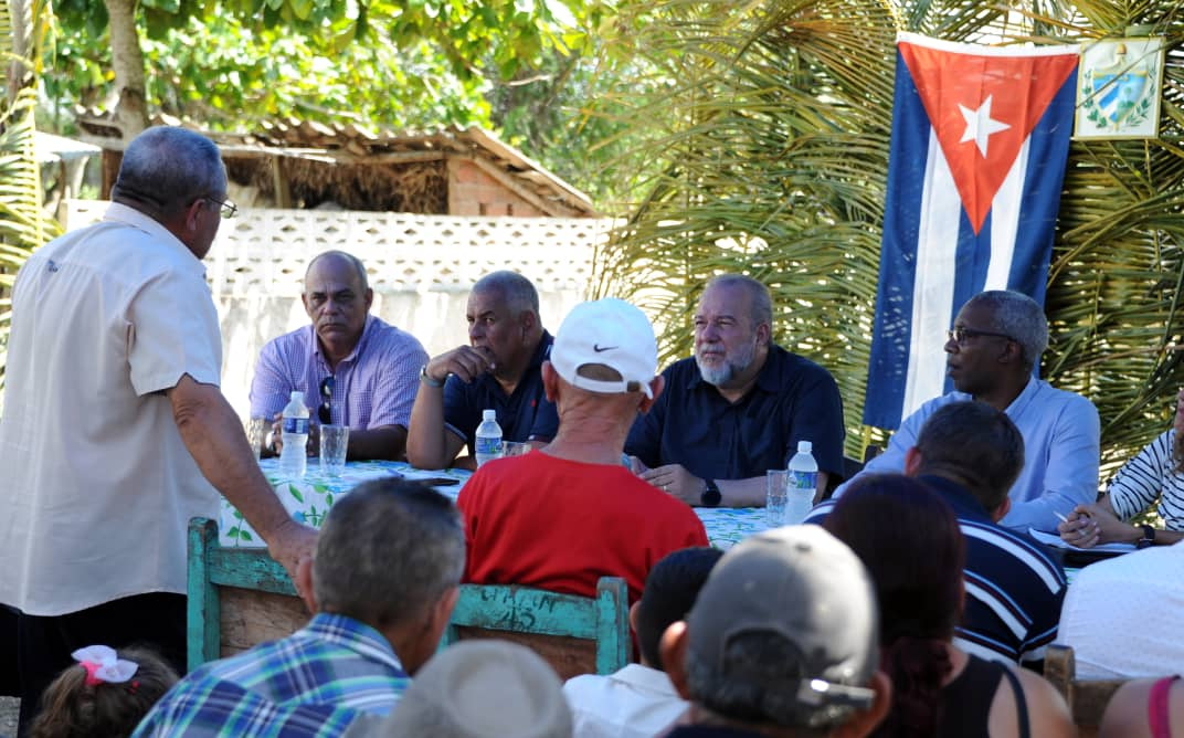 cuban-prime-minister-marrero-gives-lessons-in-democracy-and-socialist-‘sensitivity’-with-a-monologue-in-gibara