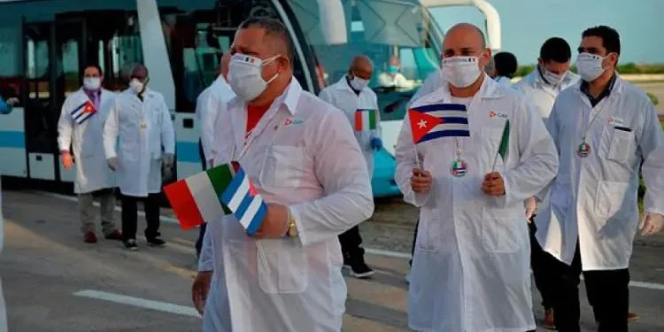 mexico-pago-mas-de-23-millones-de-euros-al-regimen-cubano-por-610-medicos