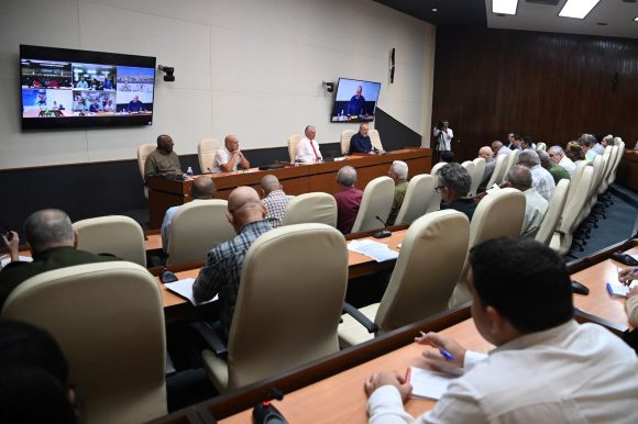 we-are-working-with-coherence-and-precision-in-the-fight-against-the-hurricane,-diaz-canel-affirms