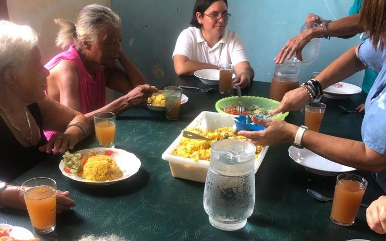 ‘che’-and-fidel,-two-of-the-poor-people-who-attend-the-food-kitchen-of-the-catholic-church-in-santa-clara