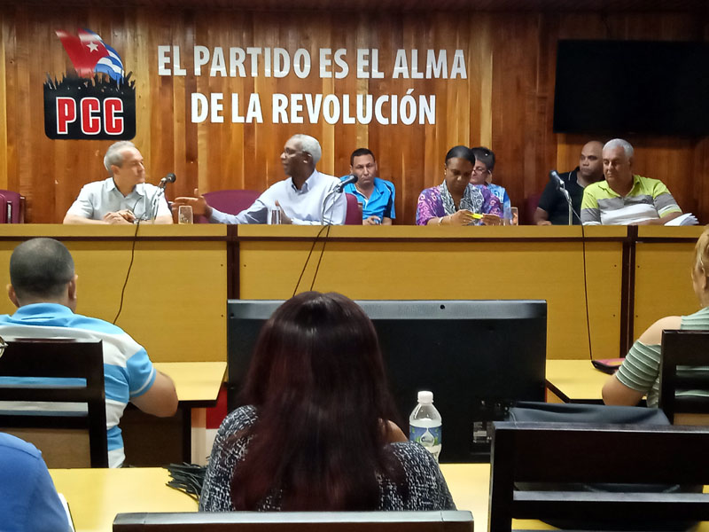 sesiona-consejo-provincial-de-ciencia-e-innovacion-en-holguin