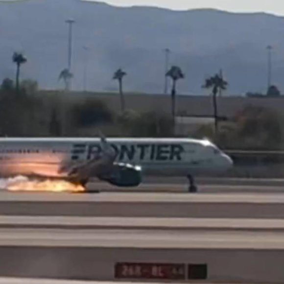 avion-de-frontier-airlines-se-incendia-durante-aterrizaje-forzoso-en-las-vegas-(+-video)