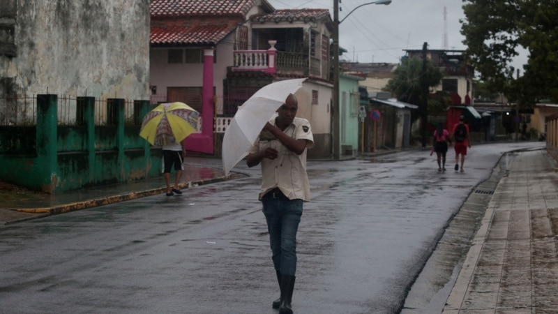 cuba-emite-aviso-por-cercania-del-poderoso-huracan-milton:-pronostican-inundaciones-en-el-occidente-de-la-isla